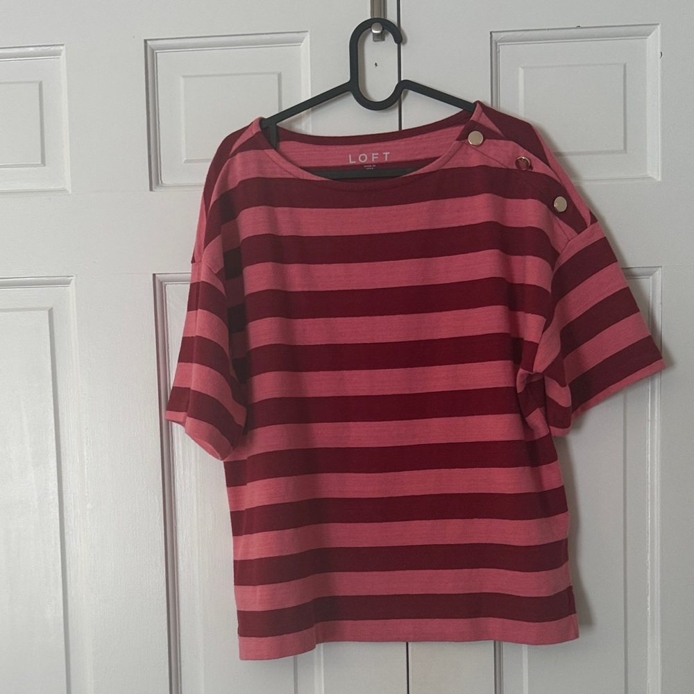 LOFT Women's Red and Pink Striped Short Sleeve Top